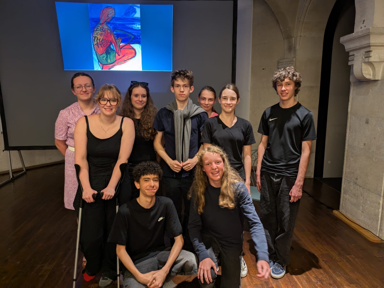Élèves germanistes de 3e du collège JBC Corot après leur spectacle à l’Espace Noriac de Limoges